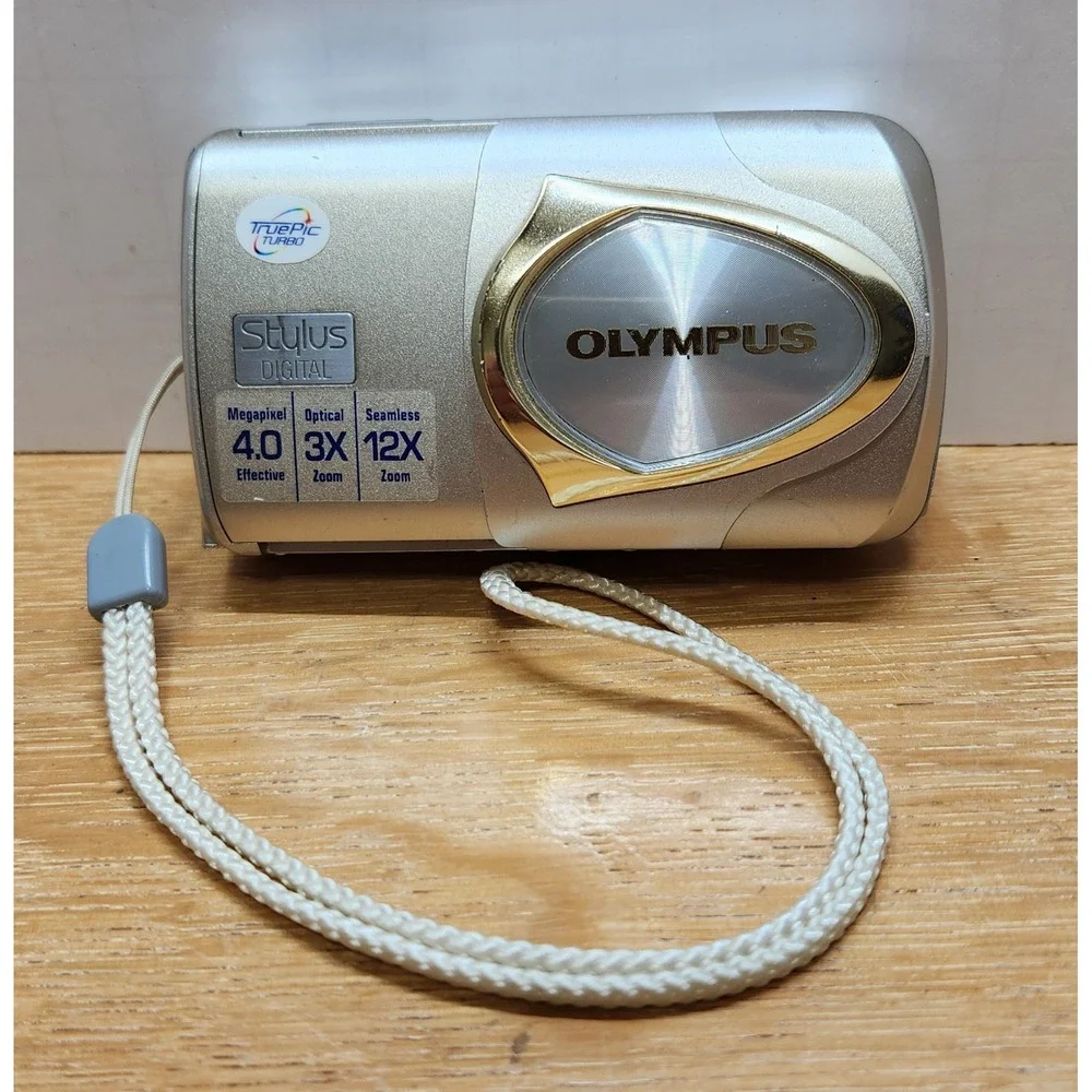 Olympus Stylus Digital 400 4.0MP Camera 3x Optical Zoom Silver Gold Y2K Bundle